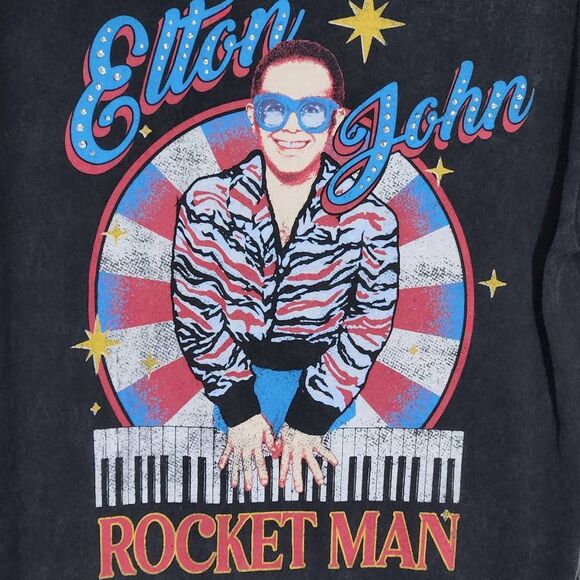 Elton John T-Shirt NWT Size Medium Black Short Sleeve Elton John Rocket Man Tee - Picture 4 of 8